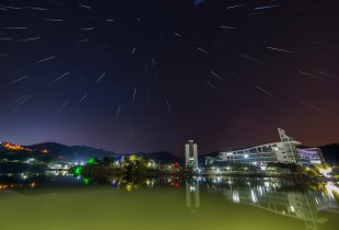 我愛嘉庚夜空美